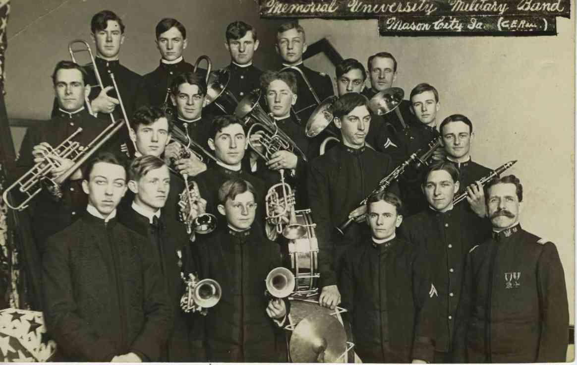 MasonCityMemUnivBd1909
